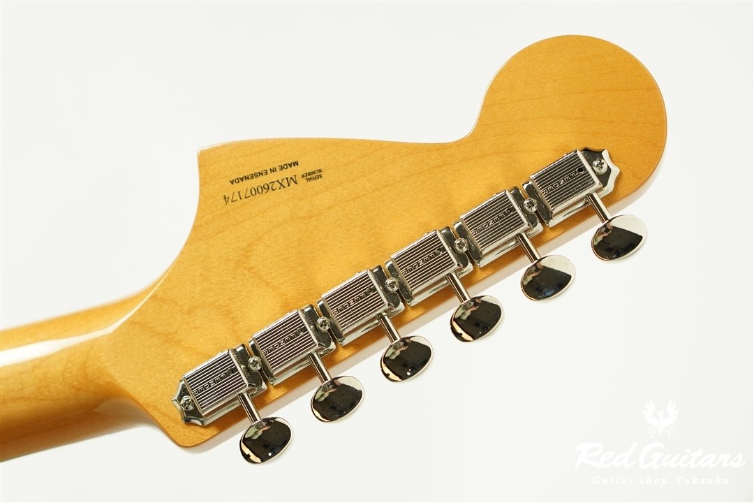  Vintera III Mid 60s Jaguar - 3-Color Sunburst